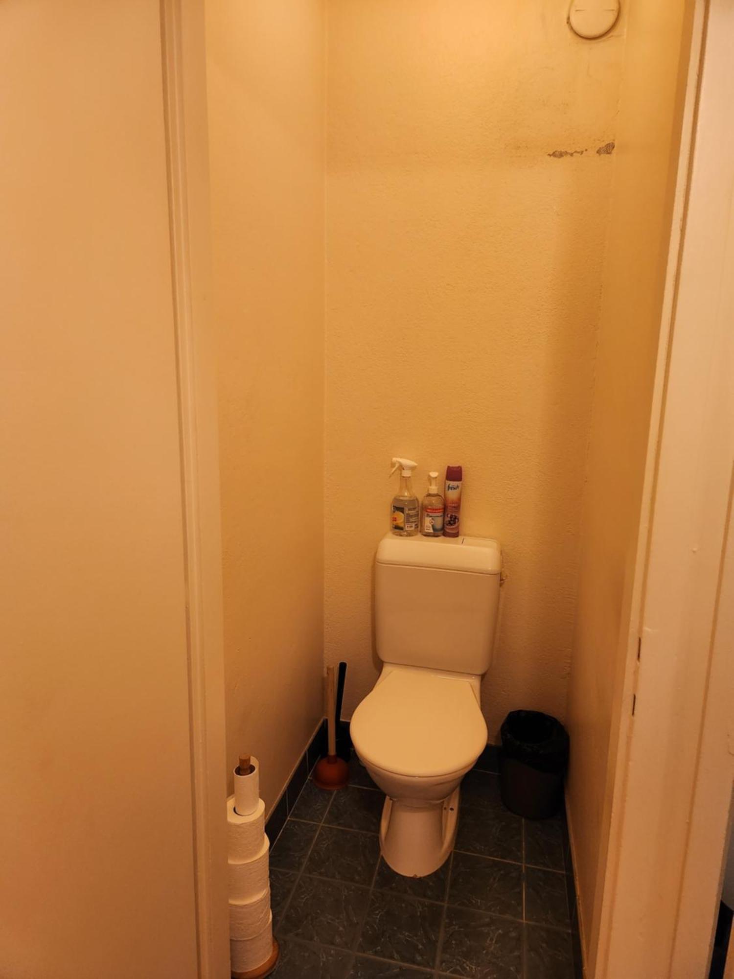 Room In Shared Apartment Женева Экстерьер фото